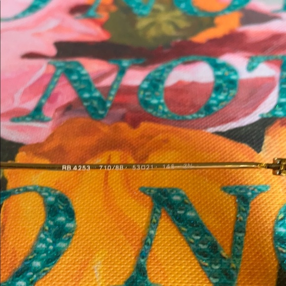 Ray Ban Sunglasses - Picture 3 of 3